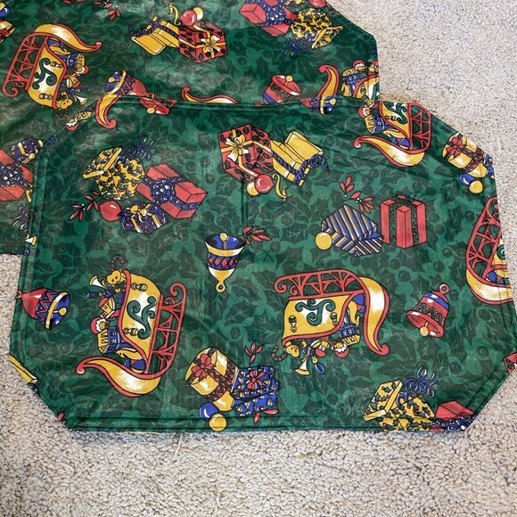 4 Vintage Vinyl Christmas Placemats Colorful Reversible Holiday Sleigh Toys - Picture 3 of 5